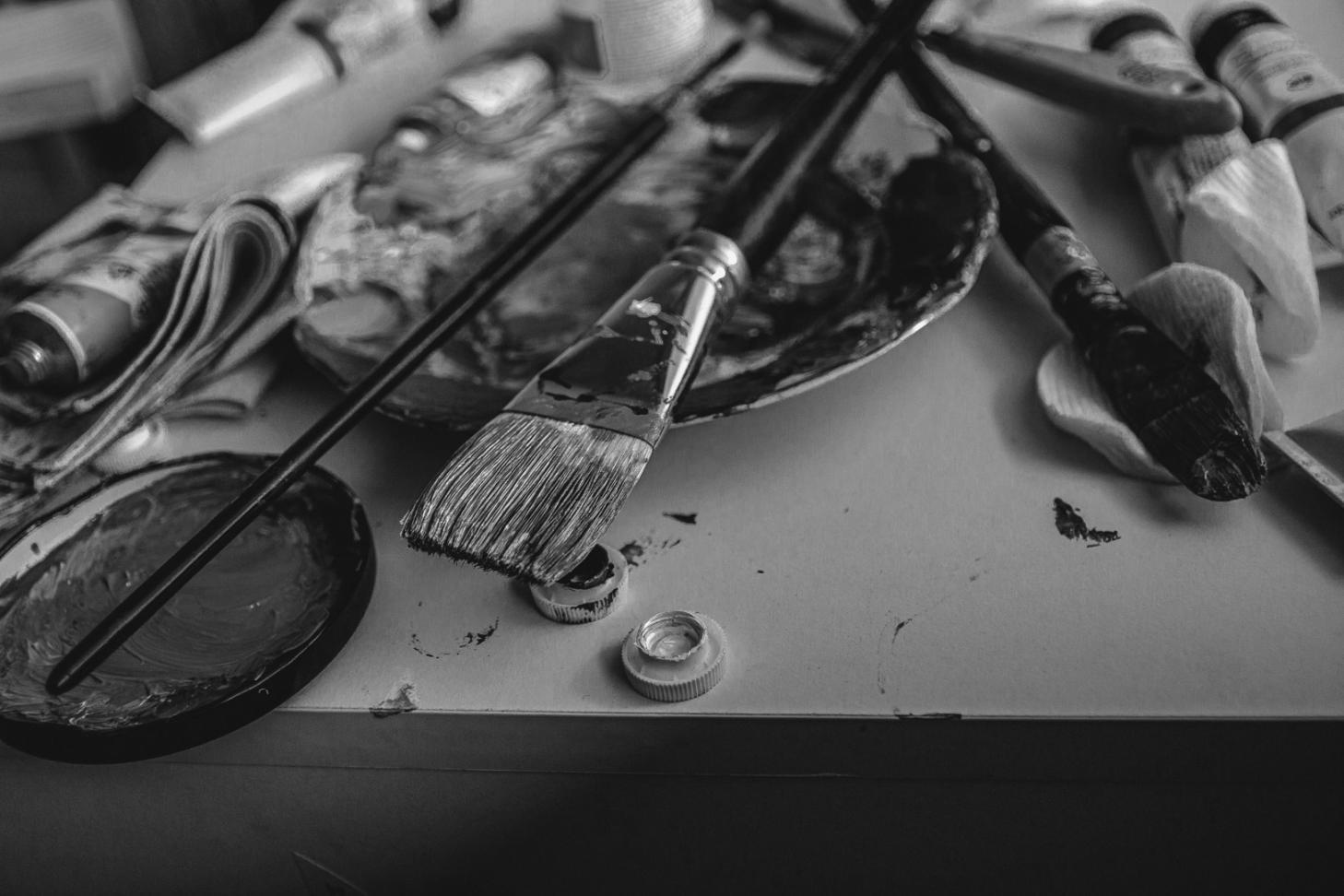 Applicazione della prospettiva a strutture architettoniche urbane e composizioni spaziali